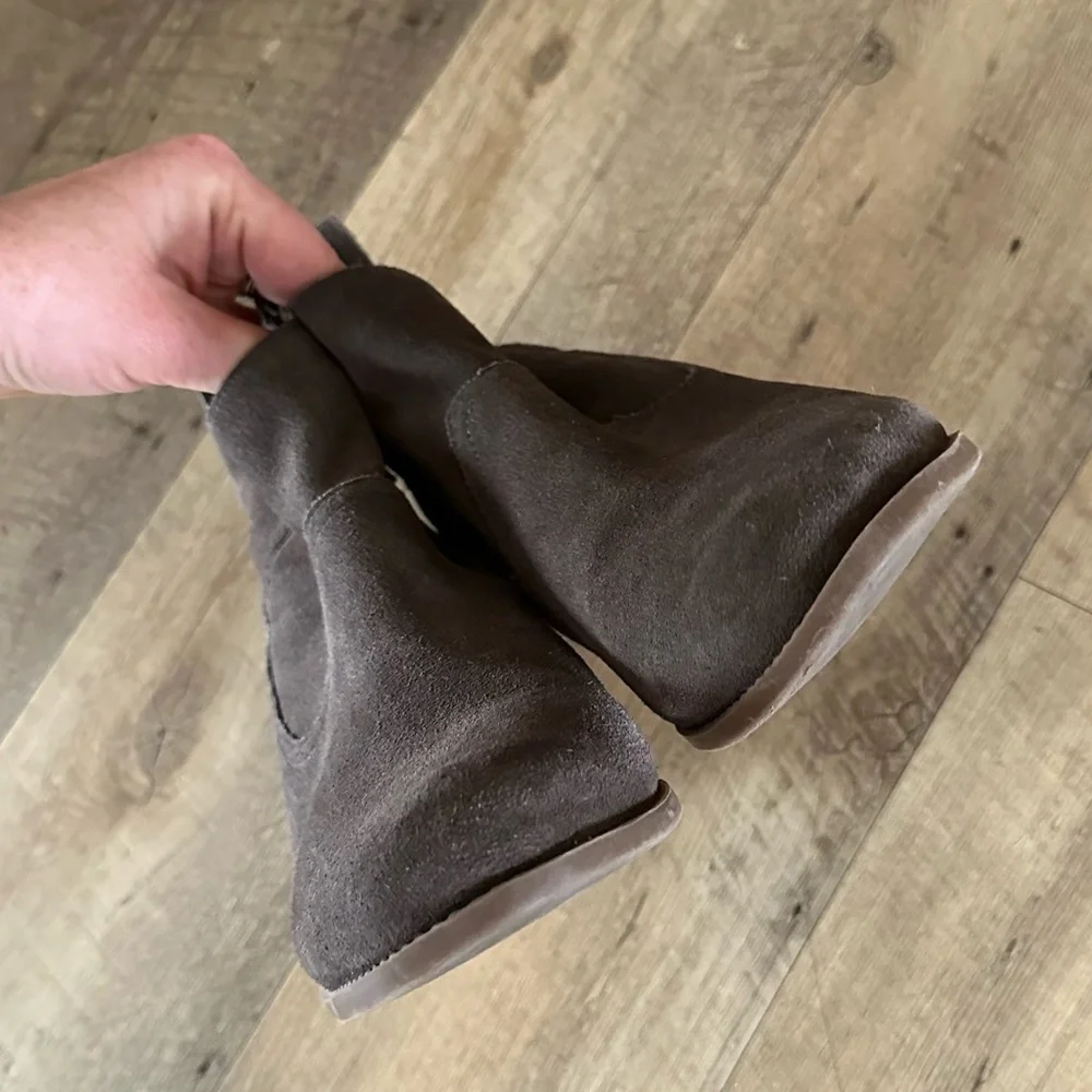 Vionic | Vera Suede Booties